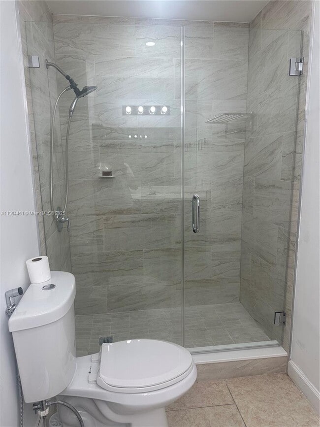 Building Photo - 1165 NW 125th Pl