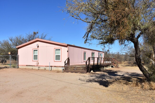 Building Photo - Great views on four acres.