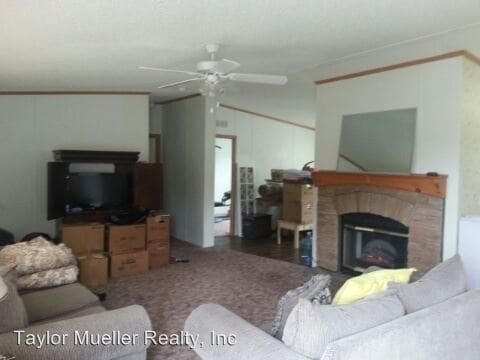 Building Photo - 766 Trinkaloe Rd