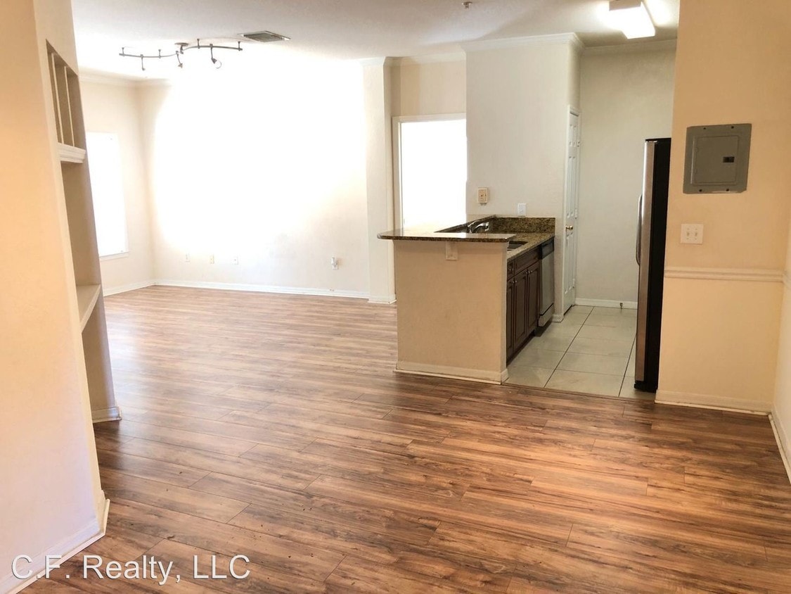 Primary Photo - 2 br, 2 bath House - 3589 Conroy Rd. #1014