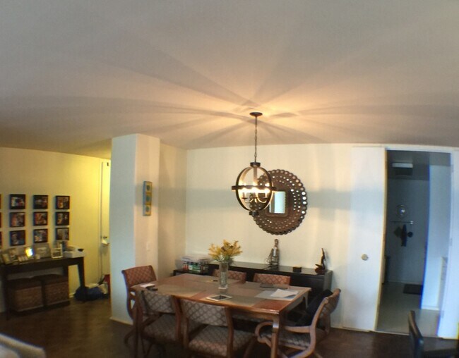 Foto del edificio - 2400 N Lakeview Ave