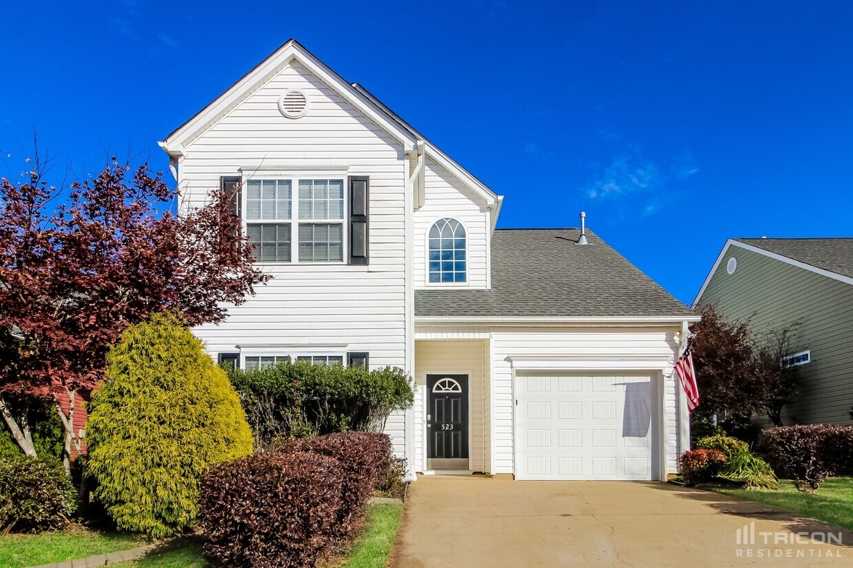 Foto principal - 523 Clairidge Dr