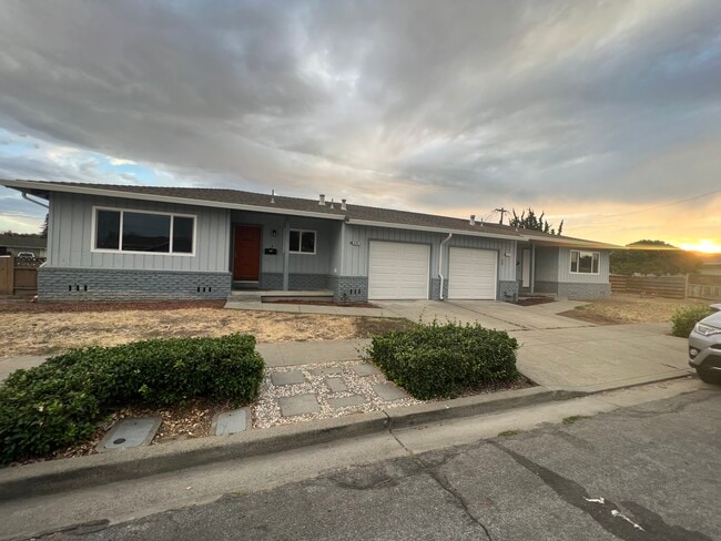 Photo - 37747 Argyle Rd House