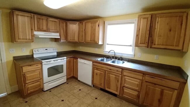 Photo - 319 Pratt St Apartment