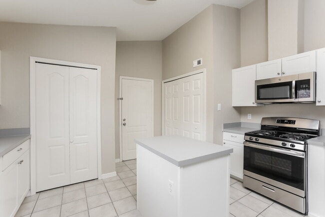 Building Photo - 747 Citrus Dr