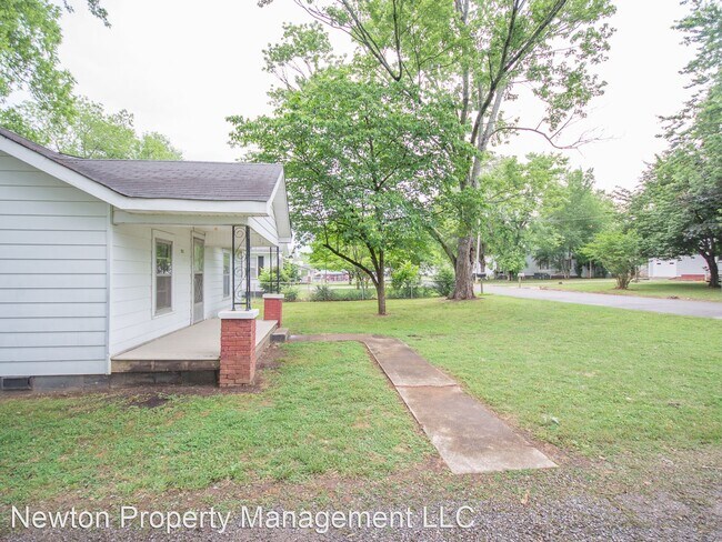 Foto del edificio - 3 br, 1 bath House - 701 Horton Street