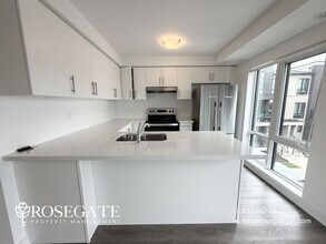 Building Photo - 15 Romilly Ave