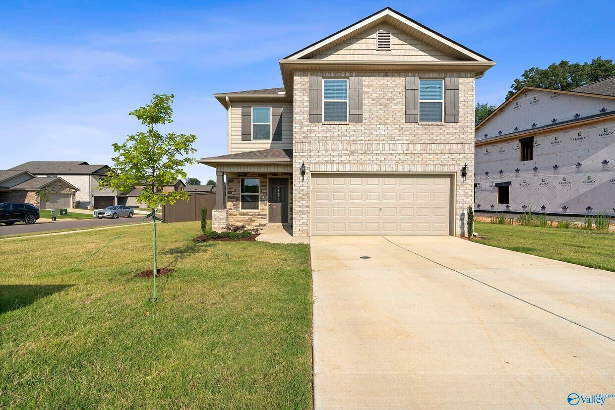 Primary Photo - 27758 Whitechapel Ln