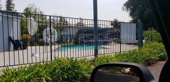 Building Photo - 1349 Tree Garden Pl