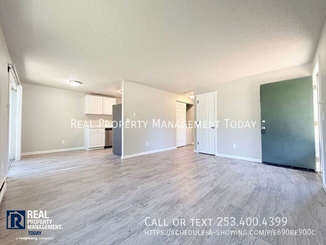 Building Photo - 1410 Josephine Ct SE