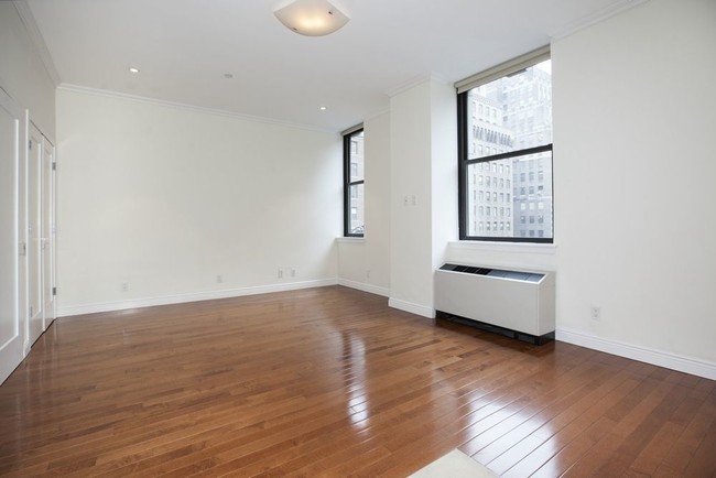 Building Photo - 488 7th Ave