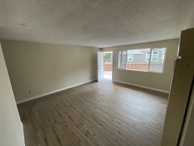 Foto del edificio - 1515 Arthur St