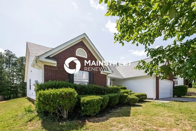 Building Photo - 3 Bedroom Pet-Friendly Home in Fayetteville, GA with Main Street Renewal