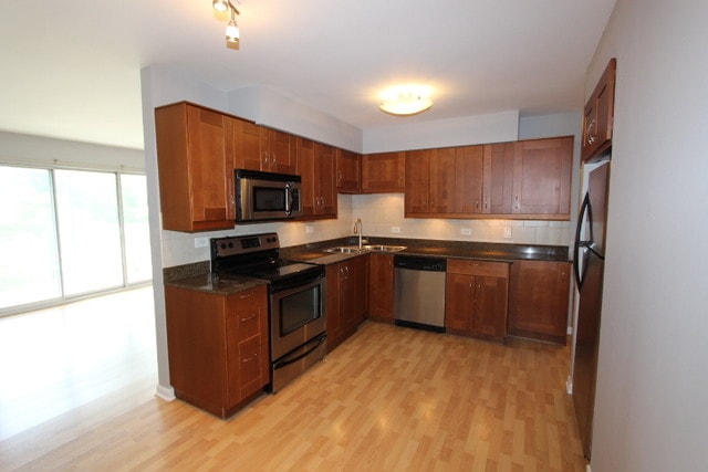 Building Photo - 410 Crescent Blvd
