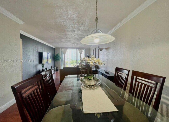 Foto del edificio - 2851 NE 183rd St