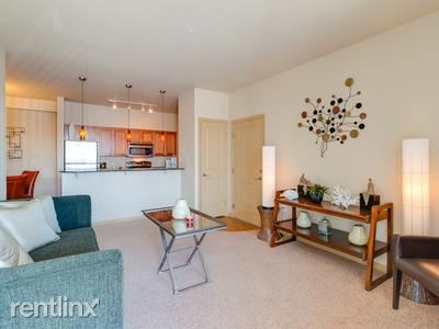 Building Photo - 1133 N Grape Dr
