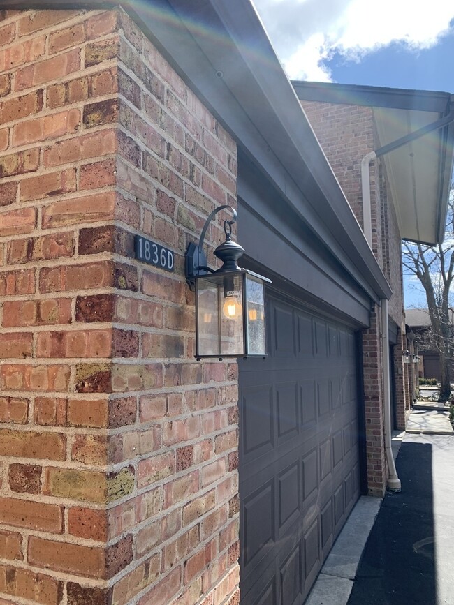 Building Photo - 1836 Wildberry Dr