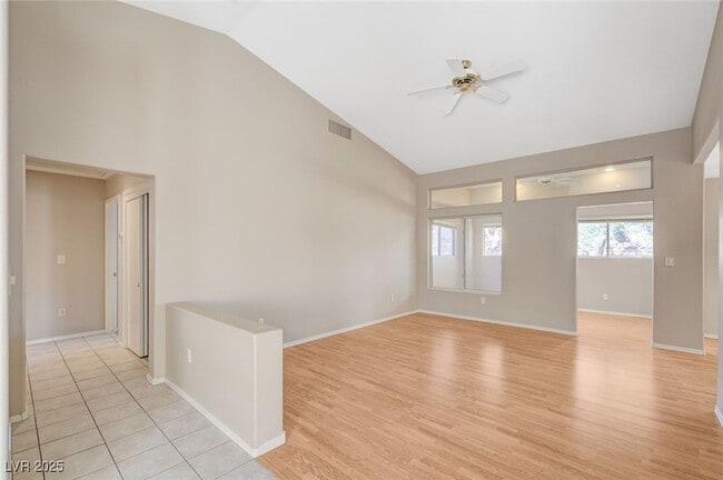 Building Photo - 9356 Villa Ridge Dr