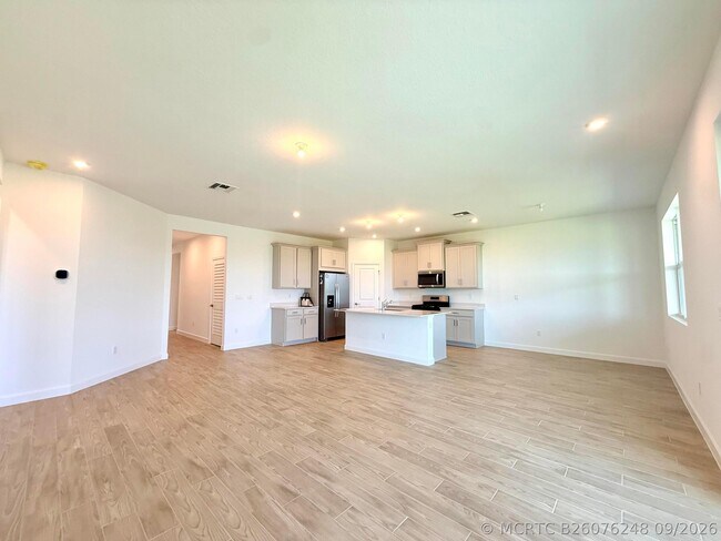Foto del edificio - 14500 SW Urbane Wy