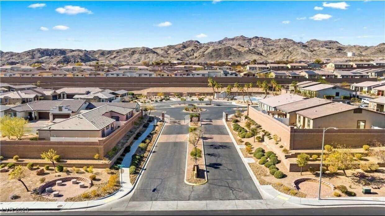 Foto principal - BEAUTIFUL 2 Bedroom 2 Bath Home