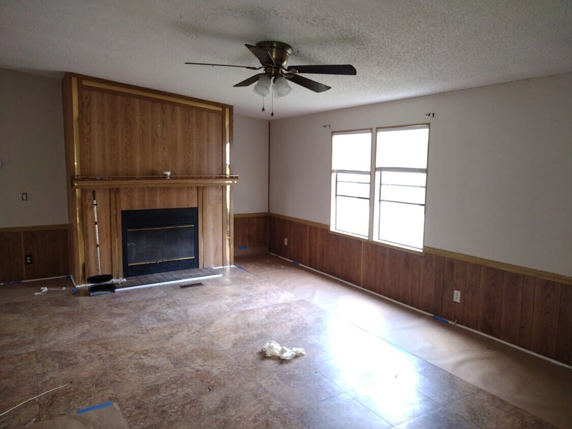 21 Bonaire Pl, Umatilla, FL 32784 House Rental in Umatilla, FL