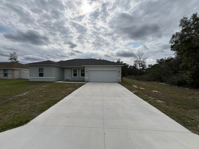 Building Photo - Awesome 4 BD/2BA Home in Beautiful Ocala!!!