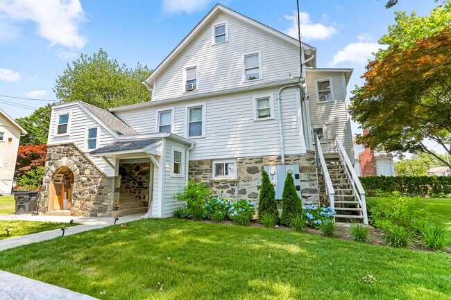 Foto del edificio - 23 Reynolds Pl