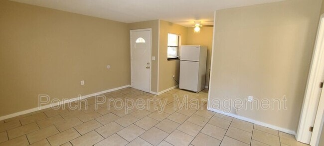 Building Photo - 102 Ellis Dr