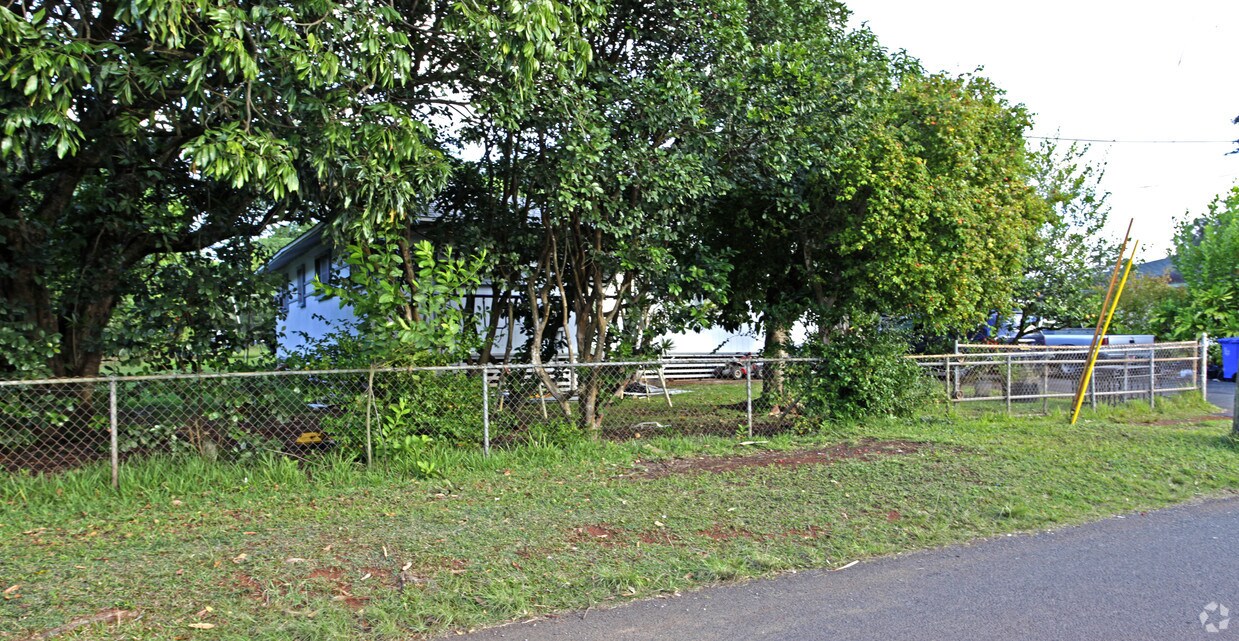 Building Photo - 2102 Puu Pl