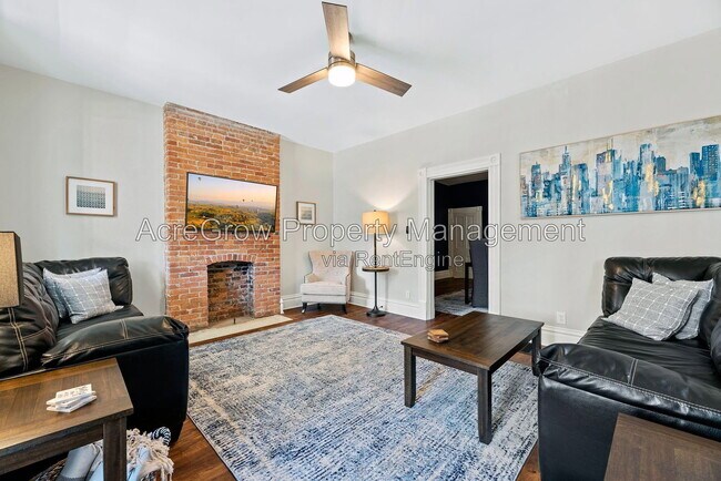 Foto del edificio - 374 E Whittier St