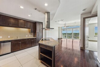 Building Photo - 9870 Gaylord Dr