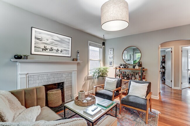 All the features - HW floors, Fireplace, Natural Light - 1289 Avondale Ave