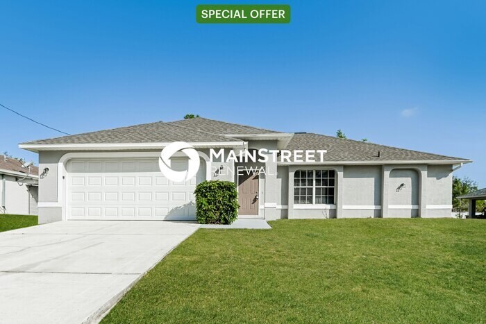 Foto principal - 3 Bedroom Pet-Friendly Home in Lehigh Acre...