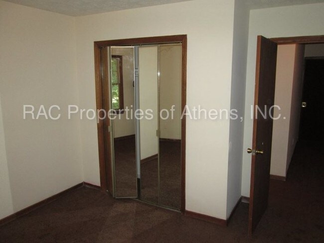 Building Photo - 115 Highland Park Dr