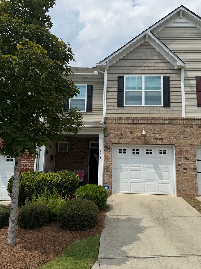 Building Photo - 7035 Woodsbay Lane