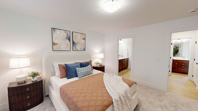 Foto del edificio - 2 MONTHS RENT FREE! Boone 3 Bedroom Townhome Available Now!