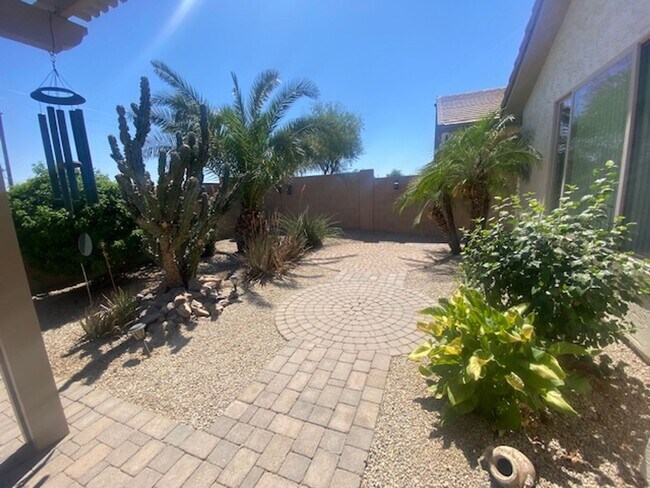 Building Photo - Solera by Del Webb home for lease