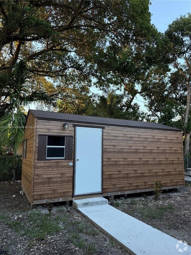 Building Photo - 1511 NW 45th St