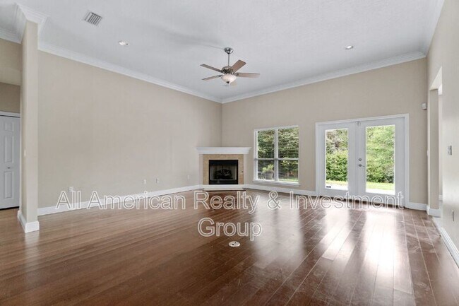 Foto del edificio - 4301 Hidden Lakes Dr