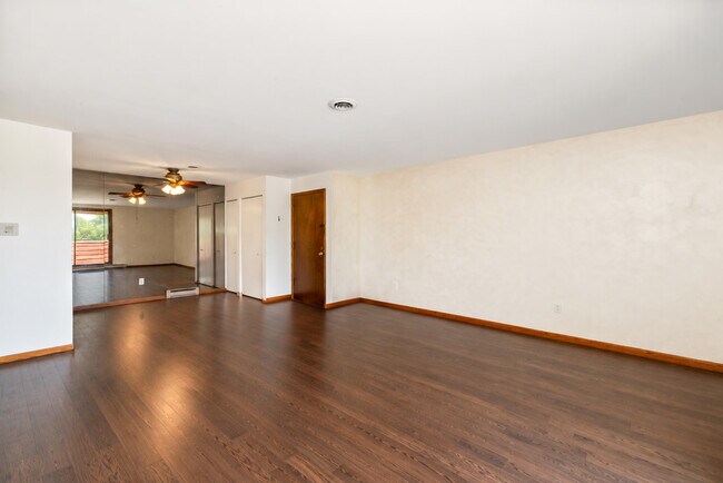 Foto del edificio - 10345 Whitnall Edge Dr