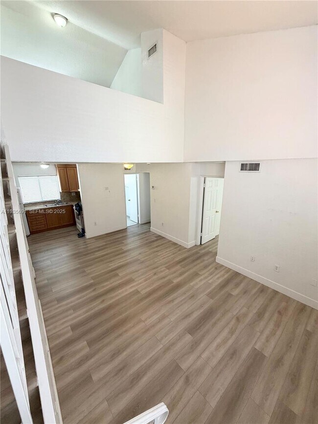 Foto del edificio - 2760 W 61st Pl