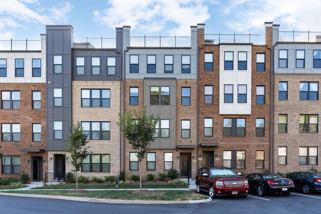 Building Photo - 824 Wesley Ln