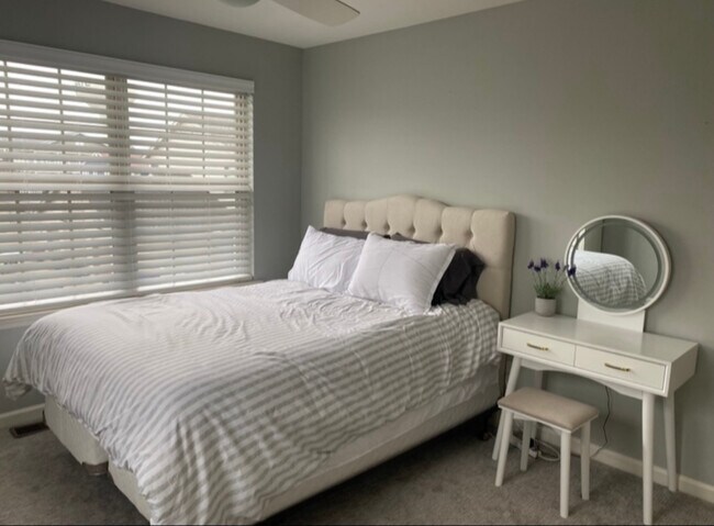 Foto del edificio - 129 N Adams Ave