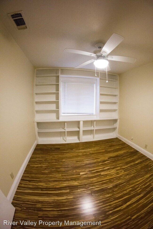 Foto del edificio - 6 br, 4 bath House - 5510 Clark Avenue