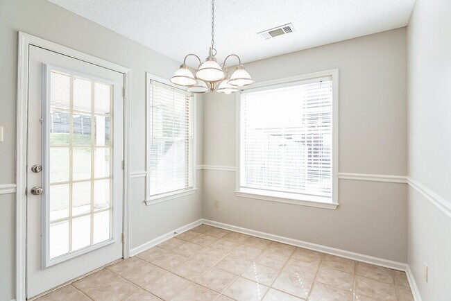Foto del edificio - 9785 Kingsridge Dr