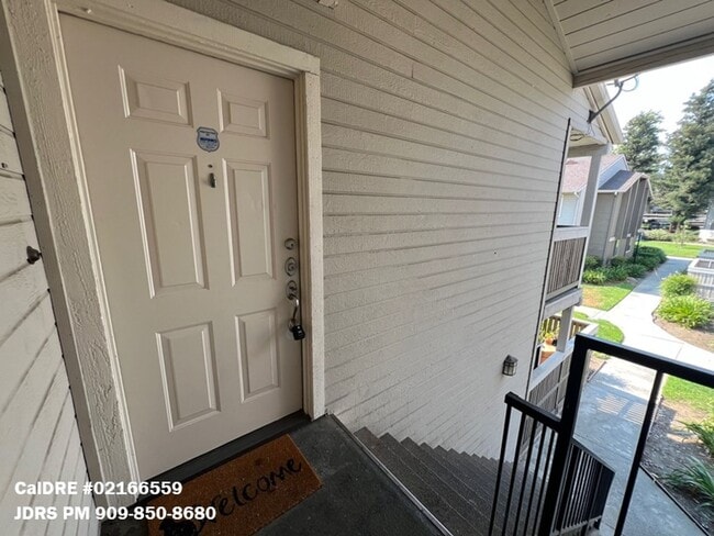 Building Photo - Second Floor Ontario 2 Bedroom Condo