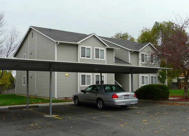 Foto del edificio - Dorian Lane Fourplex