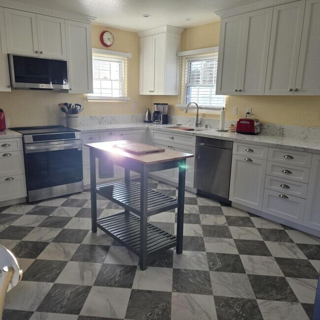 Foto del edificio - 901 A Ave