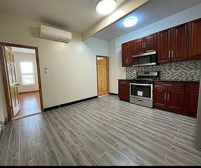 Foto del edificio - 398 Woodbine St