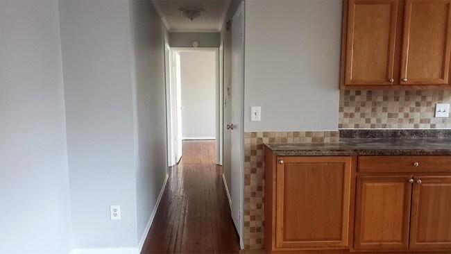 Building Photo - 3807 Ferdinand Pl